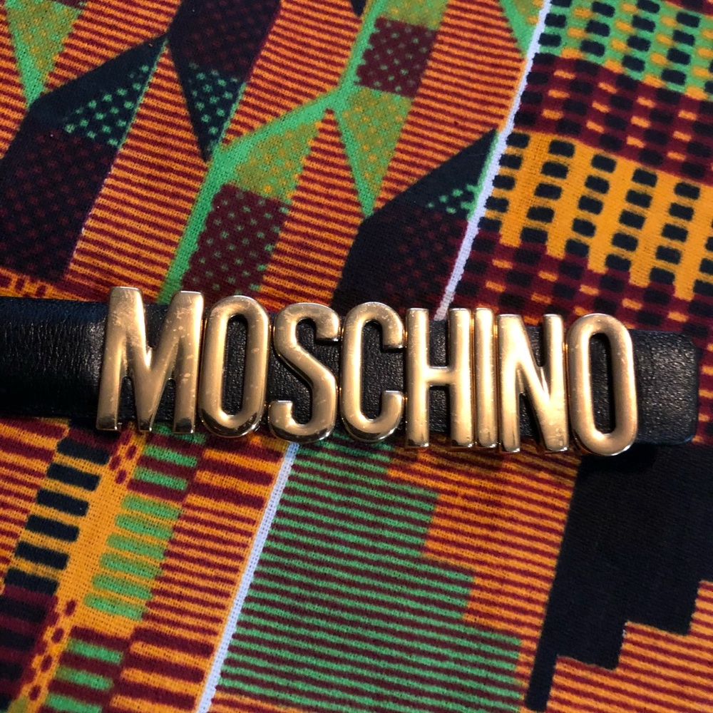 Black thin Moschino belt